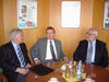 MdL Gunter Kaufmann, Bernhard Ibach (AOK) und Ernst Kopp, BM von Bietigheim und SPD-Landtagskandidat, im Gespräch